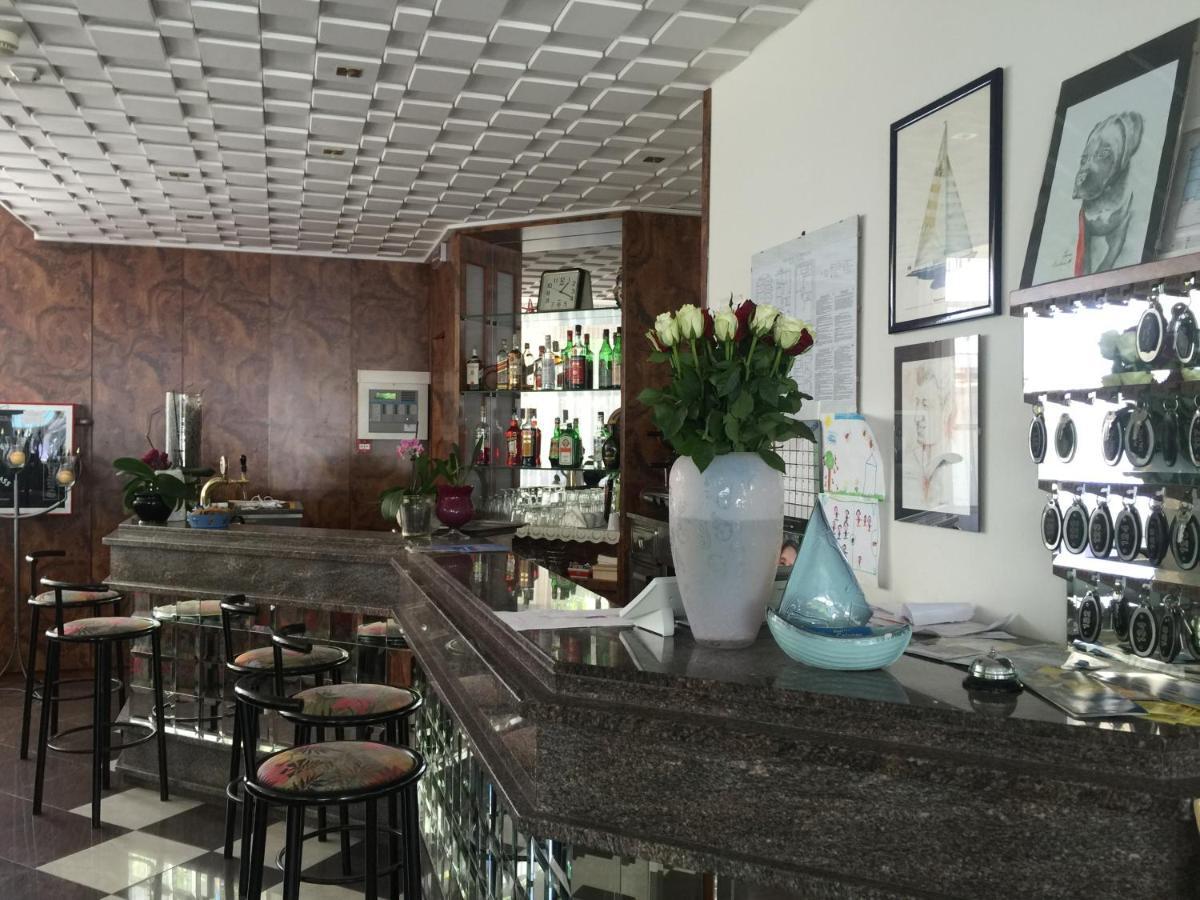 Hotel Calypso Беллария-Иджеа-Марина Экстерьер фото